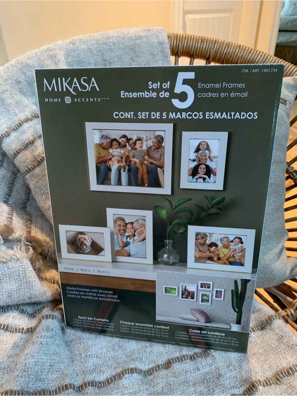 Mikasa White Enamel 5-Piece Photo Frame Set New In Box